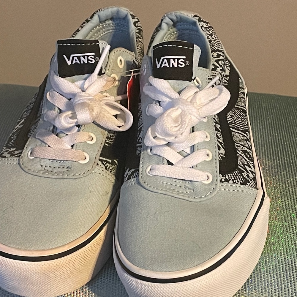 NWT Vans